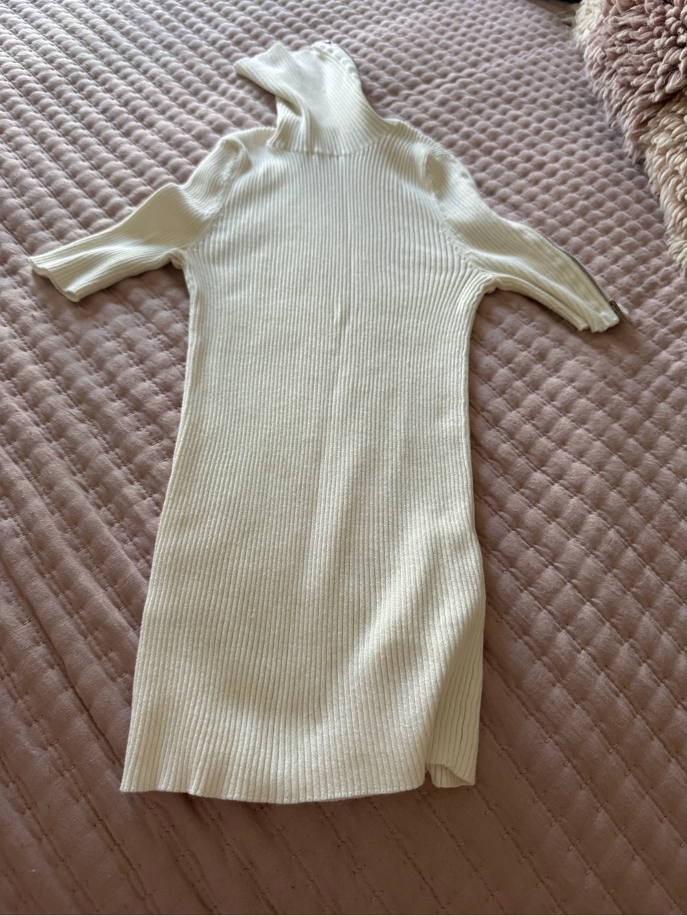Alwxander Wang Ribbed sweater  in Cream with neck to sleeve cuff zipper size S